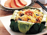 Steamd Pork with Rice Flour Wrapped in Lotus Leaf, Guilin Guide, Guilin Travel