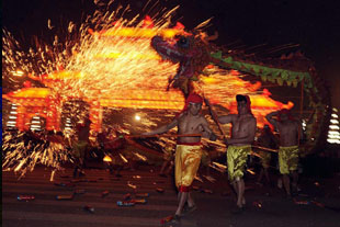 The Dragon Lantern of Tongliang County 