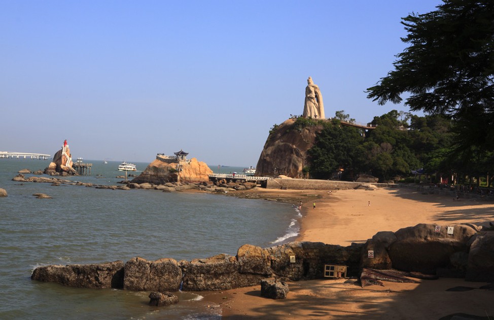 Island of Blown Waves (Gulangyu Island)