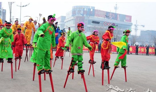 Stilt Walkingm, Pingyao Travel, Pingyao Guide 