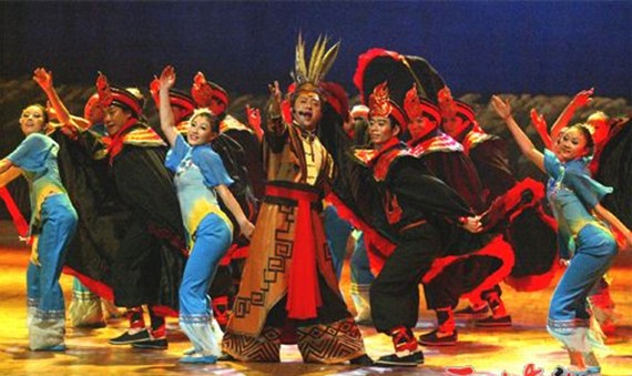 Local Dance , Three GorgesTravel, Three Gorges Guide  