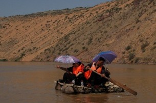 Drafting along the Yellow River by Sheepskin Rafts