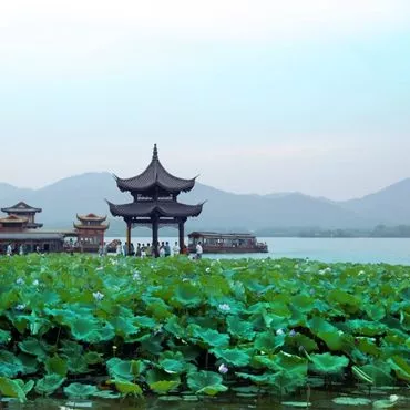 China Marvelous Landscape Sightseeing Tour, from US$3039